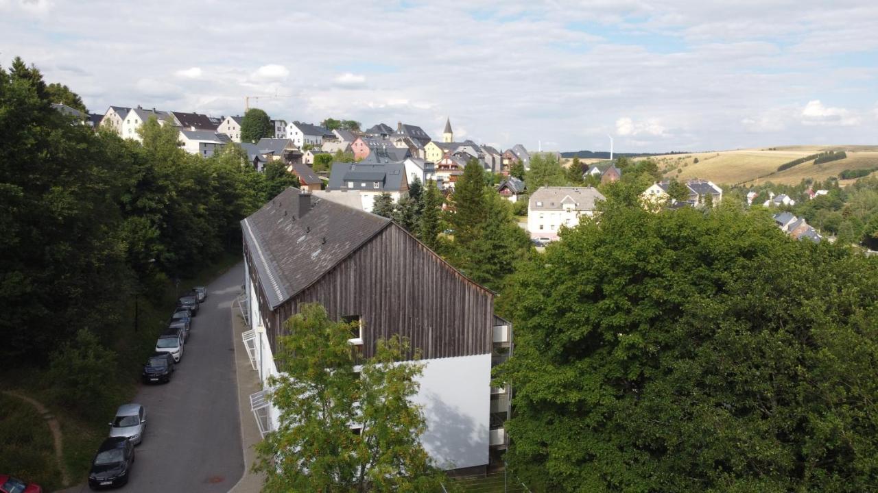 Ferienwohnungen Zauberberg, Schneehase & Glitzerhirsch Oberwiesenthal Eksteriør billede